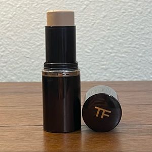 Tom Ford Traceless Foundation Stick -02 Pale Dune